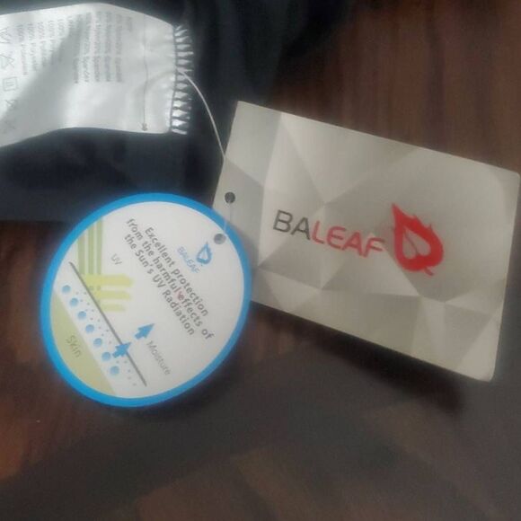 NEW WITH TAGS BALEAF RASHGUARD SWIMSUIT - Picture 7 of 11